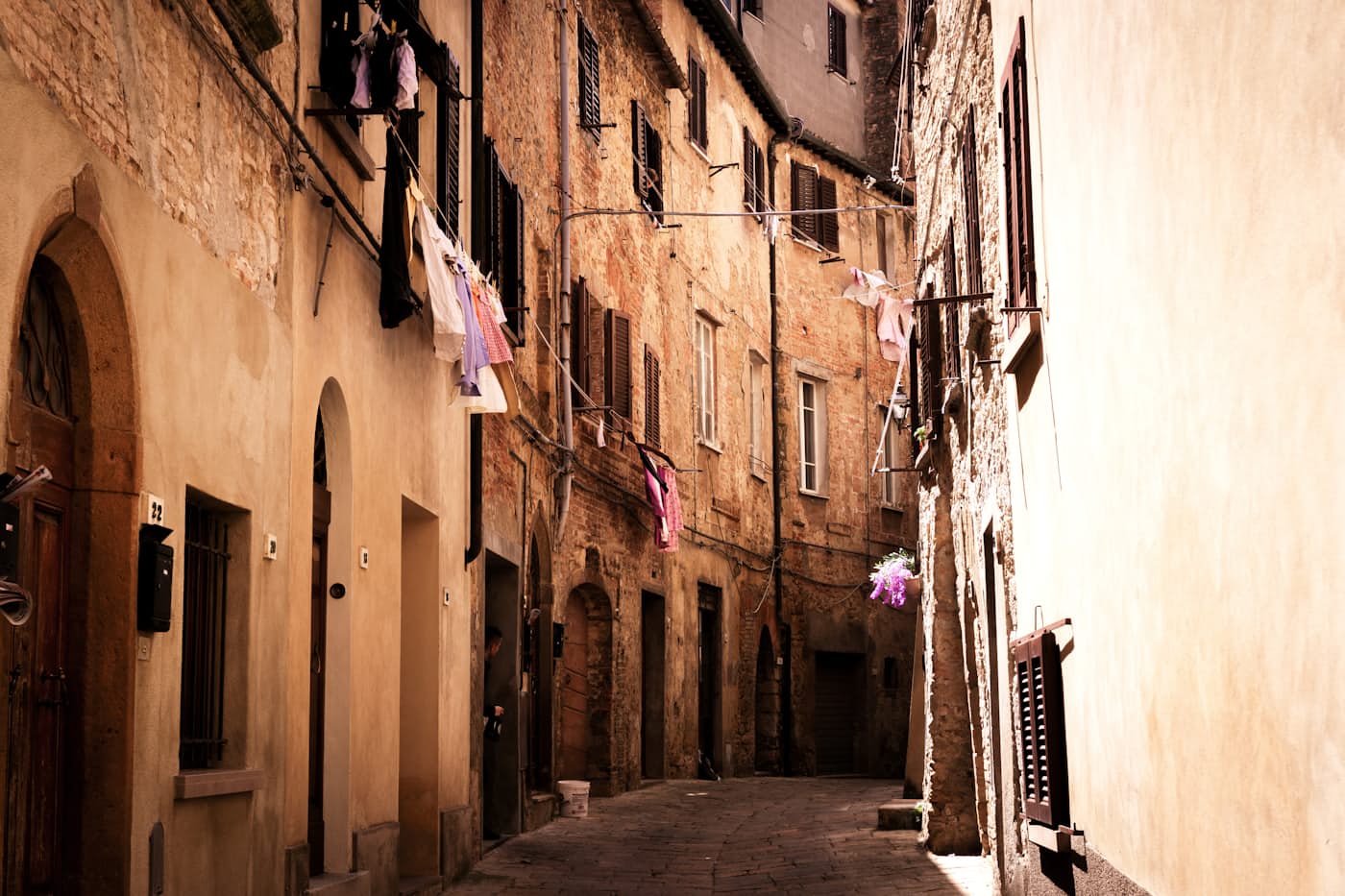 Un vicolo di un borgo siciliano